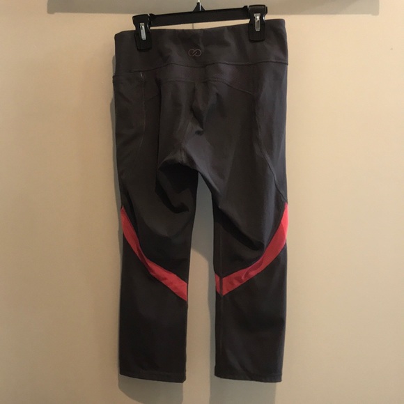 Calia Capri Leggings - Picture 4 of 4